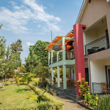 Silver Oaks Hotel Boma Fort Portal Exterior foto
