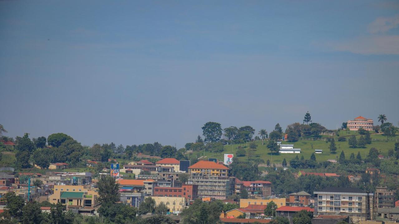 Silver Oaks Hotel Boma Fort Portal Exterior foto