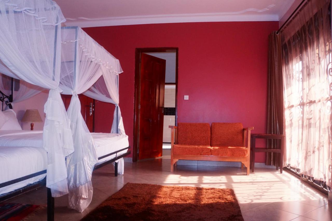Silver Oaks Hotel Boma Fort Portal Exterior foto