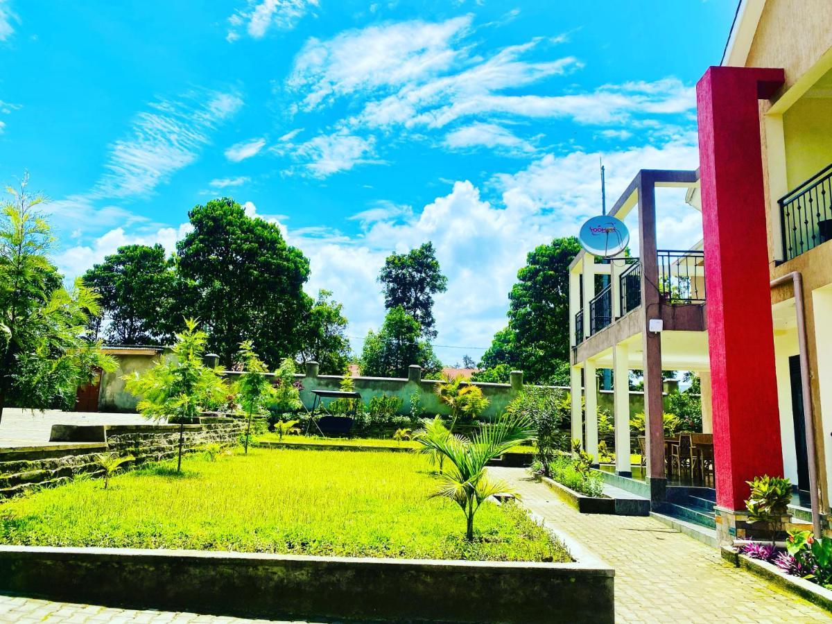 Silver Oaks Hotel Boma Fort Portal Exterior foto
